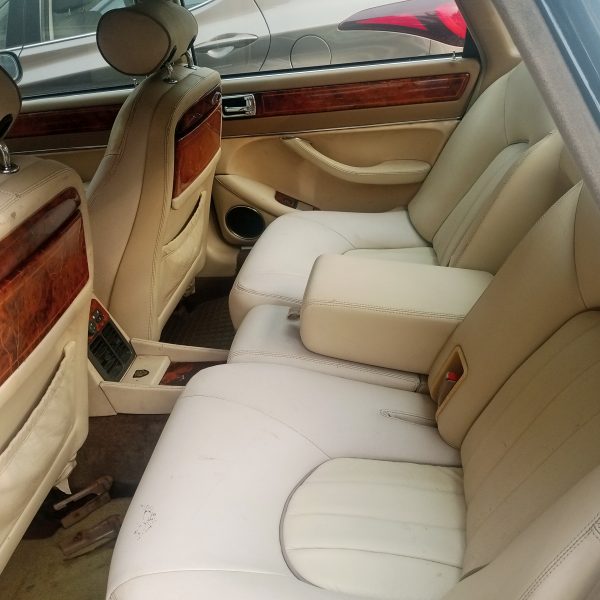 jaguar xj bule color