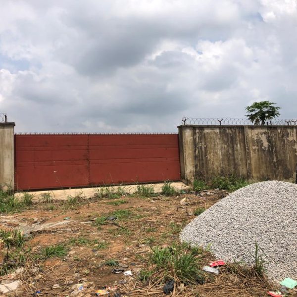 5 plots of land along major road.