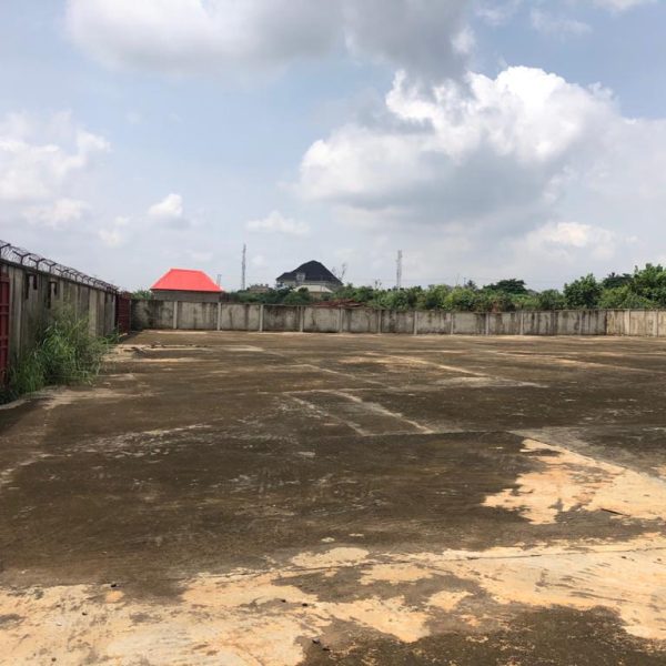 5 plots of land along major road.