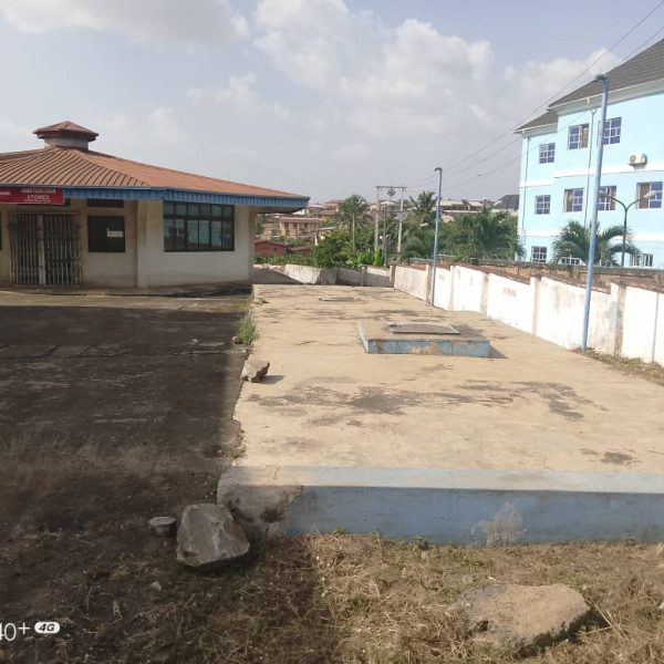 FILLING STATION at Methodist area along Ayefele, Lagos Ibadan road.