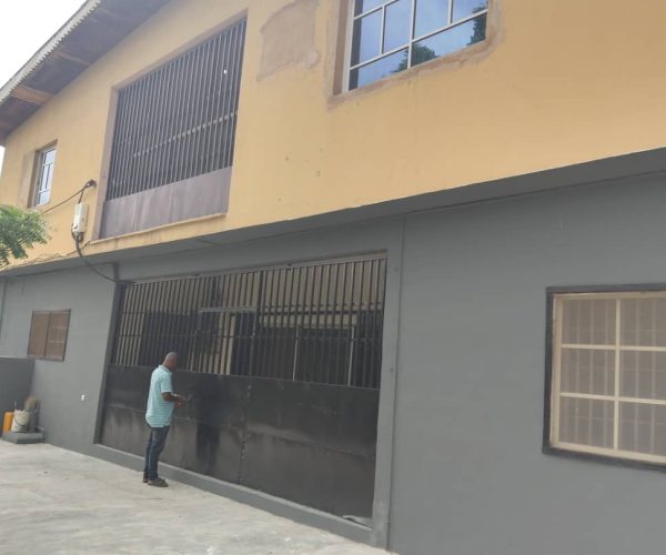 Self compound 3 bedroom flat for rent.