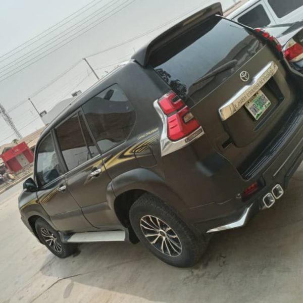 TOYOTA LANDCRUISER PRADO